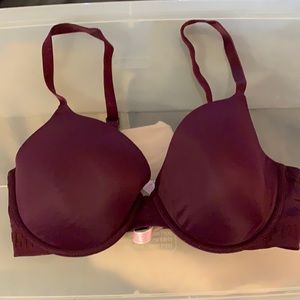 36 D Pink Victoria Secret Bra